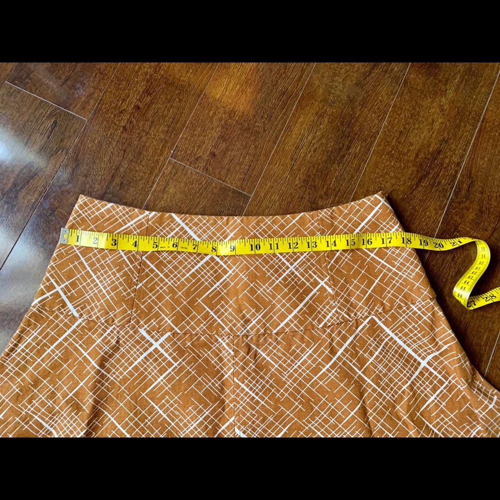 Express Skirt - Picture 3 of 4